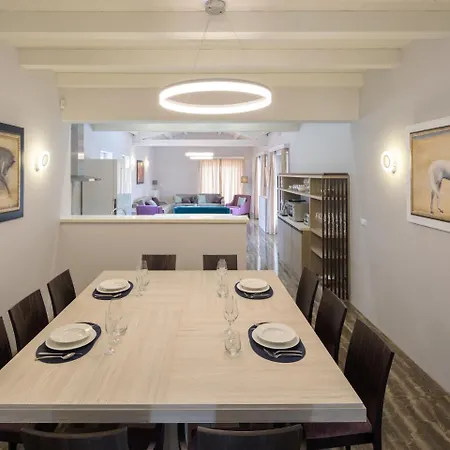 Luxurious In Svetvincenat With Heated Swimming Pool * Režanci